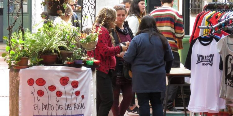 Ferias americanas, de emprendedores y artesanos en Longchamps, Adrogué y Lomas