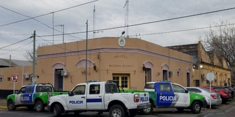 Desafectaron a cinco policías por la fuga de los presos de una comisaría de Quilmes