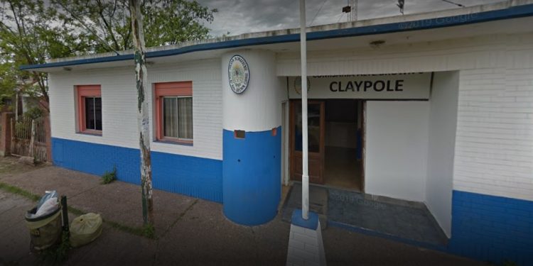 Claypole: un policía hirió a dos ladrones, frustró una entradera y terminó baleado
