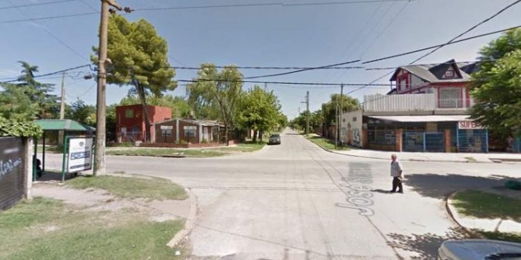 Malvinas: le robaron la moto y lo balearon al escapar