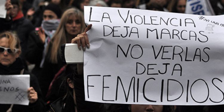 Malvinas: su pareja la prendió fuego y está grave