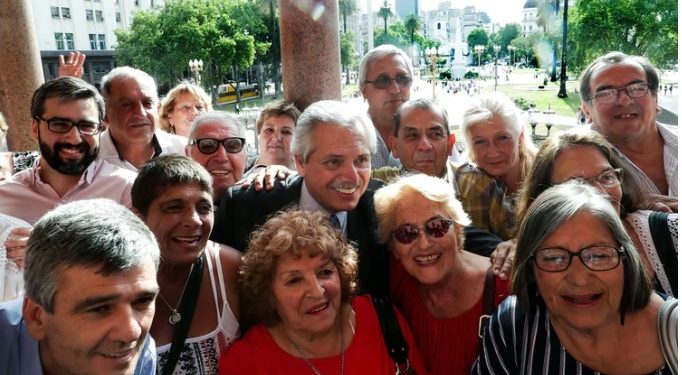 Alberto anunció un aumento de 13 por ciento a jubilados, pensionados y AUH