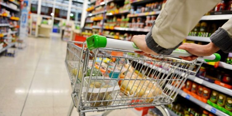 Vecinos y vecinas de Brown denuncian aumento de precios en mercados del distrito