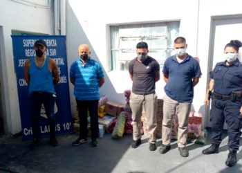Detienen a cuatro hombres que robaban y revendían mercadería para comedores