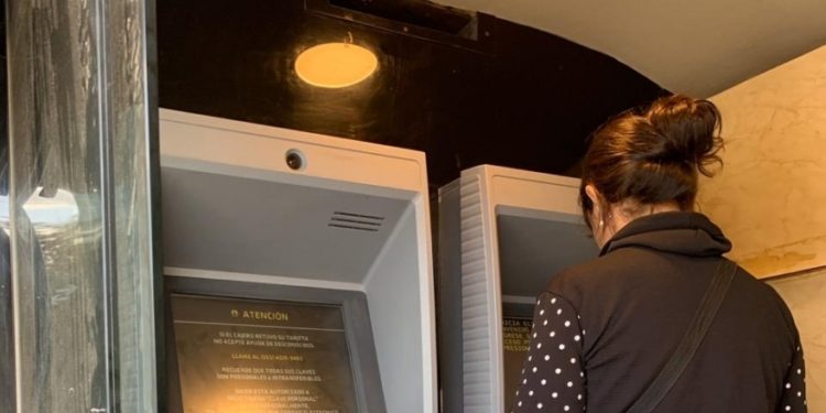 El Municipio instaló un cajero automático en Glew