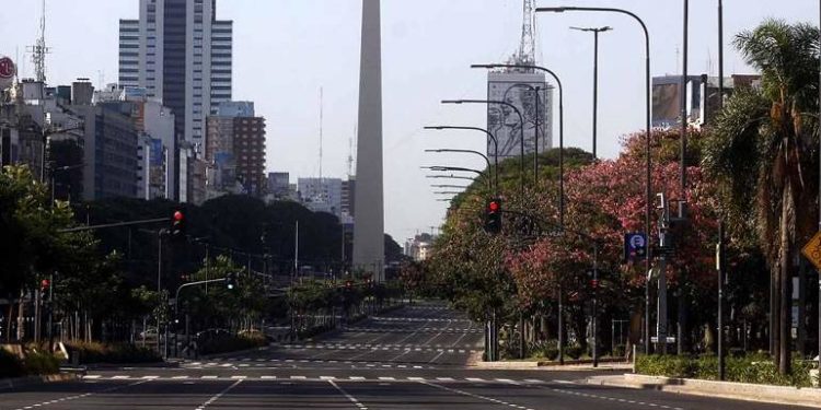 Un mes de cuarentena: una medida audaz que aplanó la curva de contagios