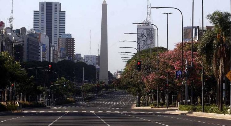 Un mes de cuarentena: una medida audaz que aplanó la curva de contagios
