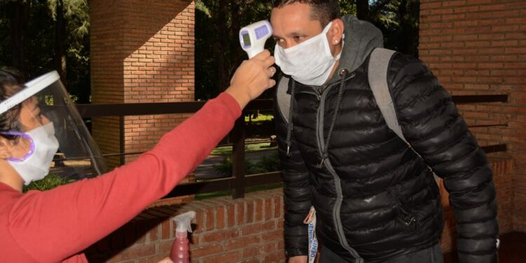 Confirmaron un caso de coronavirus en el Cottolengo Don Orione y aislaron un sector