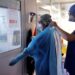 El personal de salud deberá realizarse un auto test antes de ingresar al trabajo