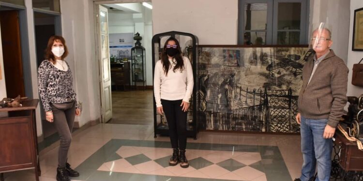 Recuperaron para la comunidad de Brown una obra del artista Carlos Regazzoni