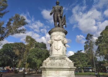 Adrogué: sede del primer monumento al Almirante Brown, padre de la Patria en el mar