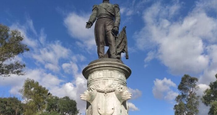 Adrogué: sede del primer monumento al Almirante Brown, padre de la Patria en el mar