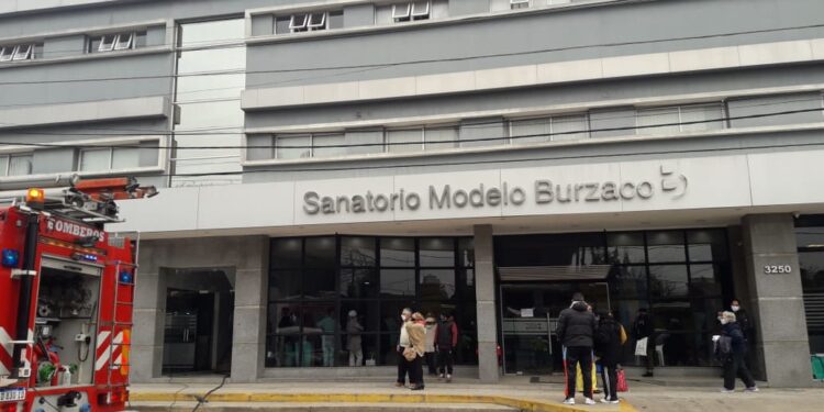 Susto en el sanatorio de Burzaco: explotó respirador de mujer con Covid-19