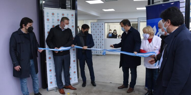 Kicillof inauguró cinco centros de atención primaria para la salud en Brown