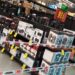 Brown: las grandes cadenas de supermercados no venderán productos no esenciales