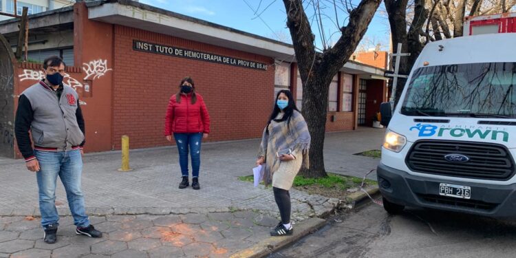 Una vecina de Don Orione, otra de Burzaco y un pizzero de Longchamps, los primeros donantes de plasma en Brown