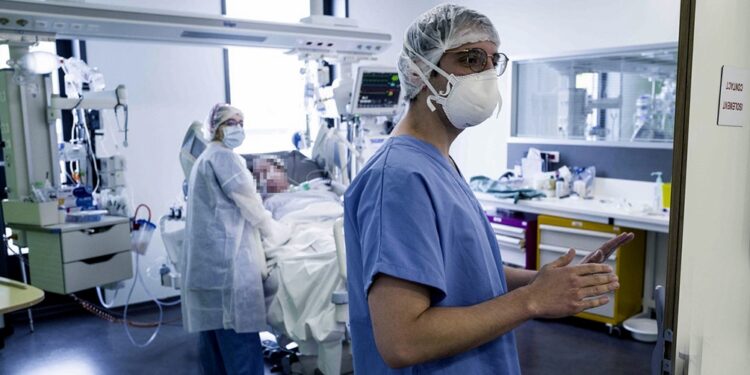 Gran Buenos Aires: el 64% de las camas de terapia intensiva están ocupadas