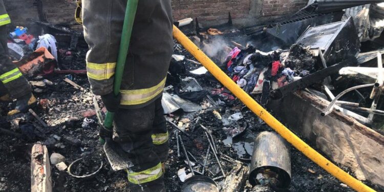 Otra vez un incendio se cobró la vida de una niña en Glew