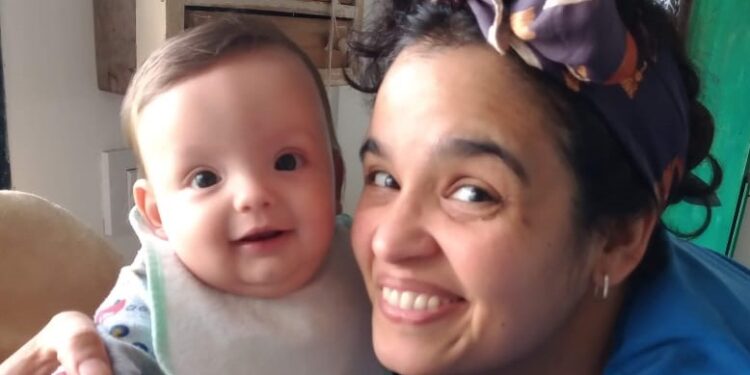 Ser madre primeriza en pandemia: la historia de Eliana y Antonio