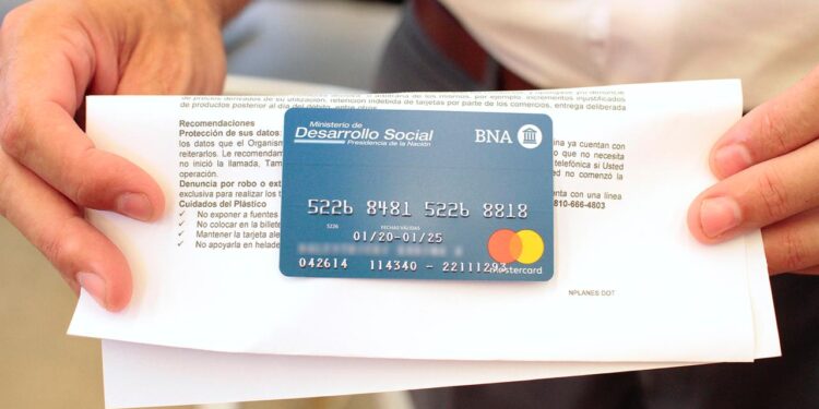 Brown: entregan 3900 nuevas tarjetas Alimentar