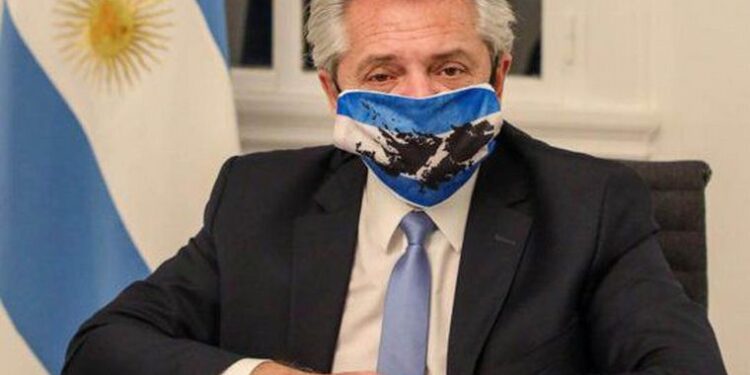 Alberto permanecerá aislado en Olivos tras un positivo en su equipo de trabajo