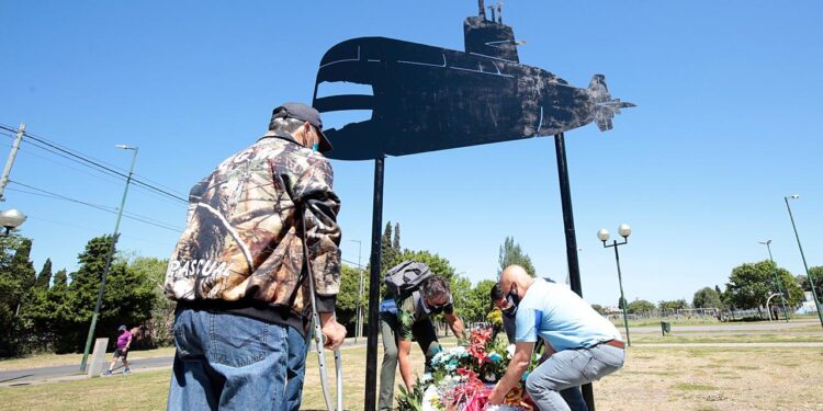 En Calzada, veteranos de Malvinas homenajearon a los tripulantes del ARA San Juan