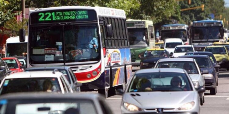 Habilitaron el transporte automotor interurbano en municipios bonaerenses en DISPO