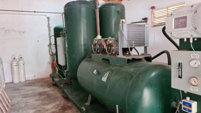 Ponen en funcionamiento la primera planta de producción pública de oxígeno en un hospital de Quilmes