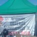 Trabajadores despedidos de Cresta Roja acampan frente a la Municipalidad de Echeverría