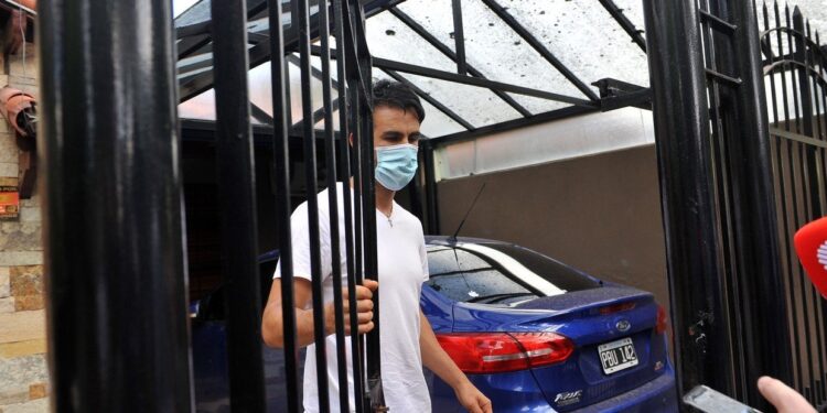 El médico de Maradona niega el abandono y el juez define hoy su situación