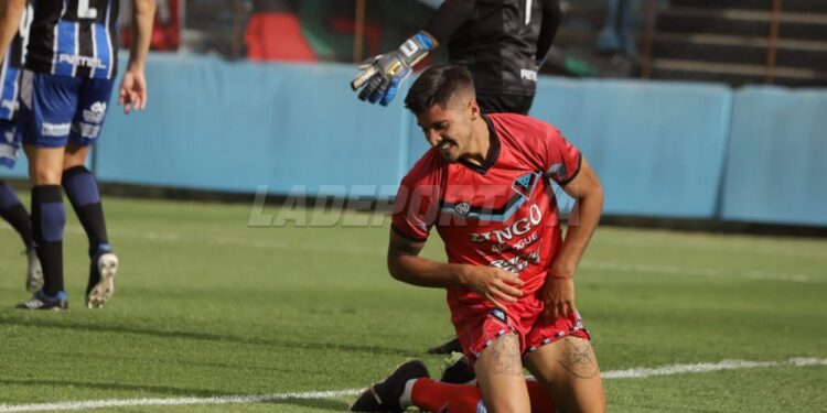 En Tandil, Brown de Adrogué le ganó 3 a 1 a Ramón Santamarina
