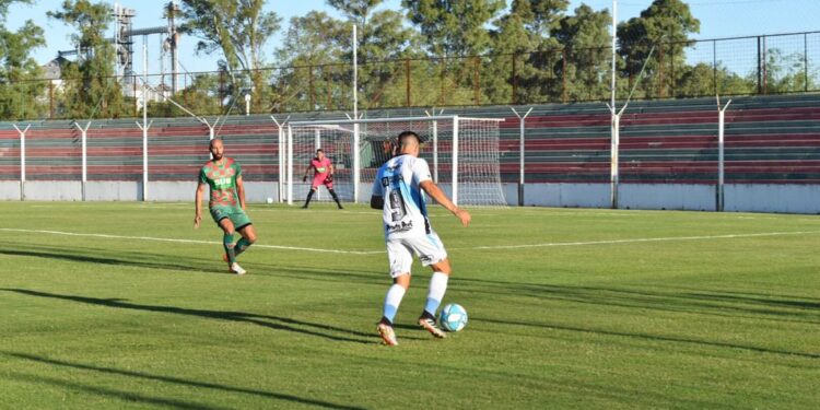 Sorpresiva caída de Temperley en su visita a Carlos Casares