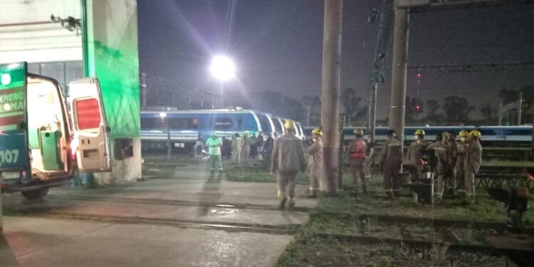Llavallol: dos empleados del Tren Roca se electrocutaron y están en grave estado