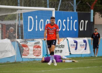 En Adrogué, el Tricolor lo dio vuelta y sueña con el ascenso