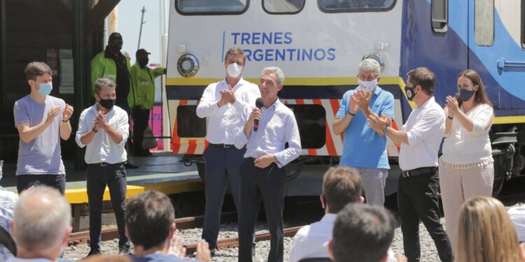 Vuelve a andar el tren a Pinamar tras cinco años de parálisis