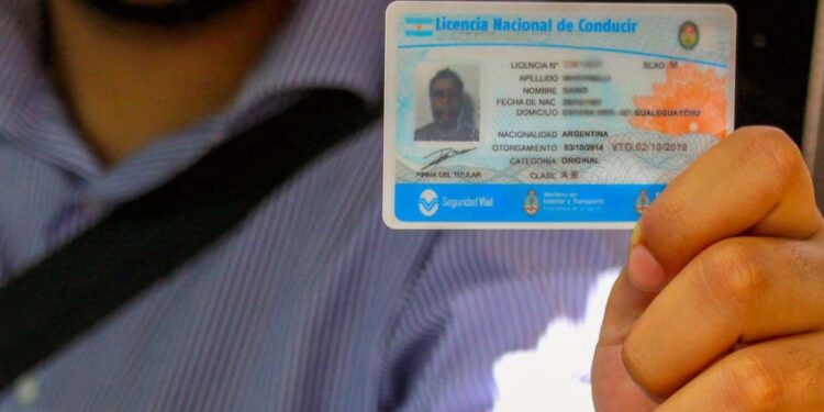 Extienden por seis meses los vencimientos de las licencias de conducir