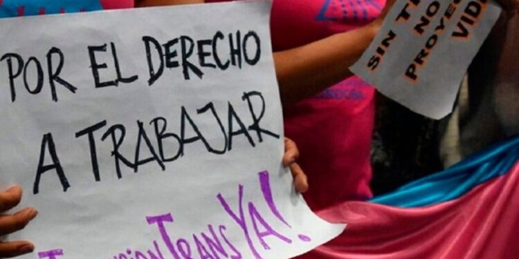 Banderazo Travesti-Trans en todo el país en reclamo de mayor acceso a fuentes laborales