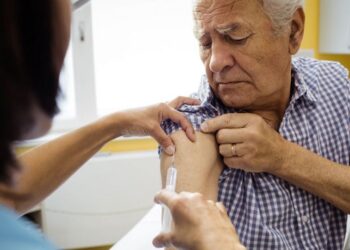 Hubo récord de inscriptos en un solo día para vacunarse en Provincia
