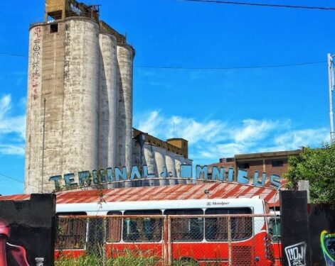 The Walking Conurban: una iniciativa con perspectiva local que la rompe en redes