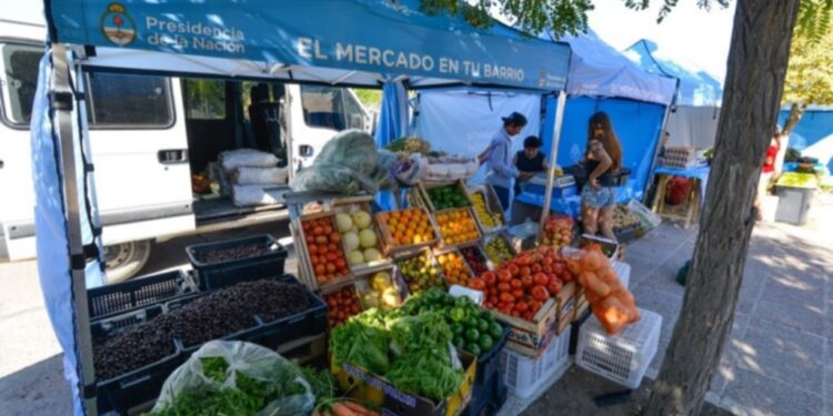 Mercado en tu Barrio llega mañana al barrio Corimayo