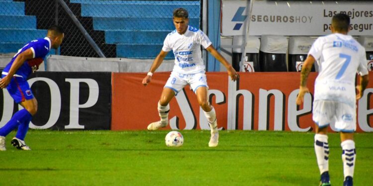 Sin rumbo, Temperley volvió a perder y se hunde en la tabla