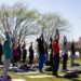 Claypole: clase abierta de yoga y expresión corporal al aire