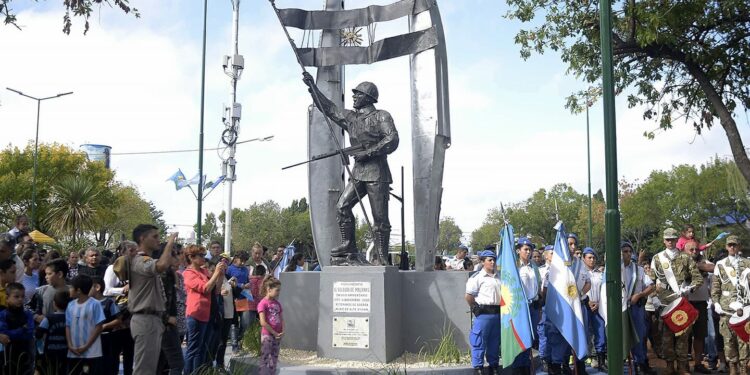 Vigilia, recorrido con protocolo y memoria por Malvinas en Brown