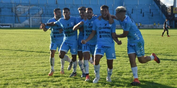 El Cele se desahogó con un triunfazo ante Estudiantes