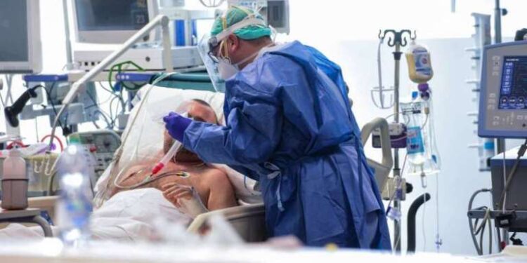 Abril: más de 400 casos por día y más de 110 personas fallecidas en Brown