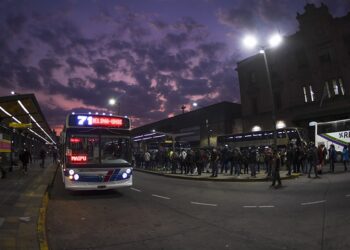 El Ministerio de Transporte sancionará a empresas de colectivos si no prestan servicios