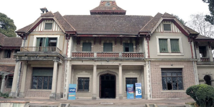 La UNaB ofrece a sus estudiantes pasantías internacionales virtuales con países de la región