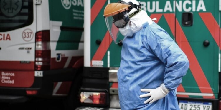 Gollan: «Descendió la curva de contagios y constatamos que fue por la baja de circulación de personas»