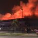 Impresionante incendio en la fábrica bonaerense de Bimbo: más de 10 horas de llamas