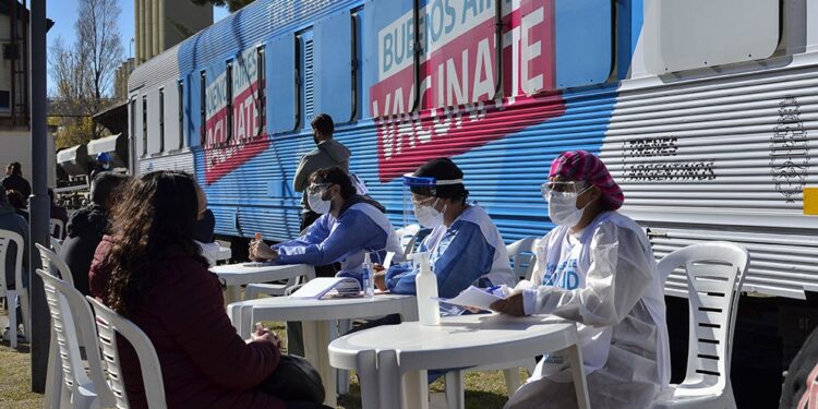 A revisar la aplicación: llegan los turnos para las segundas dosis
